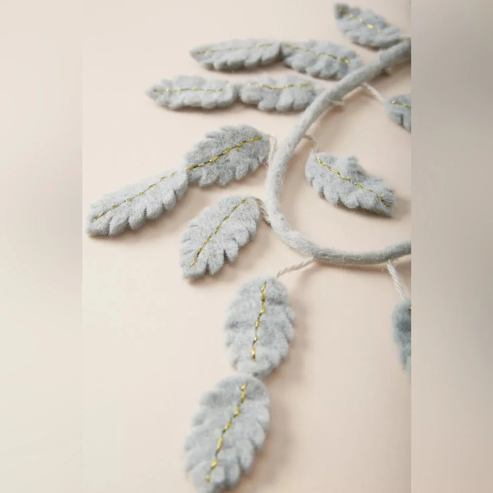 New! Feather Garland